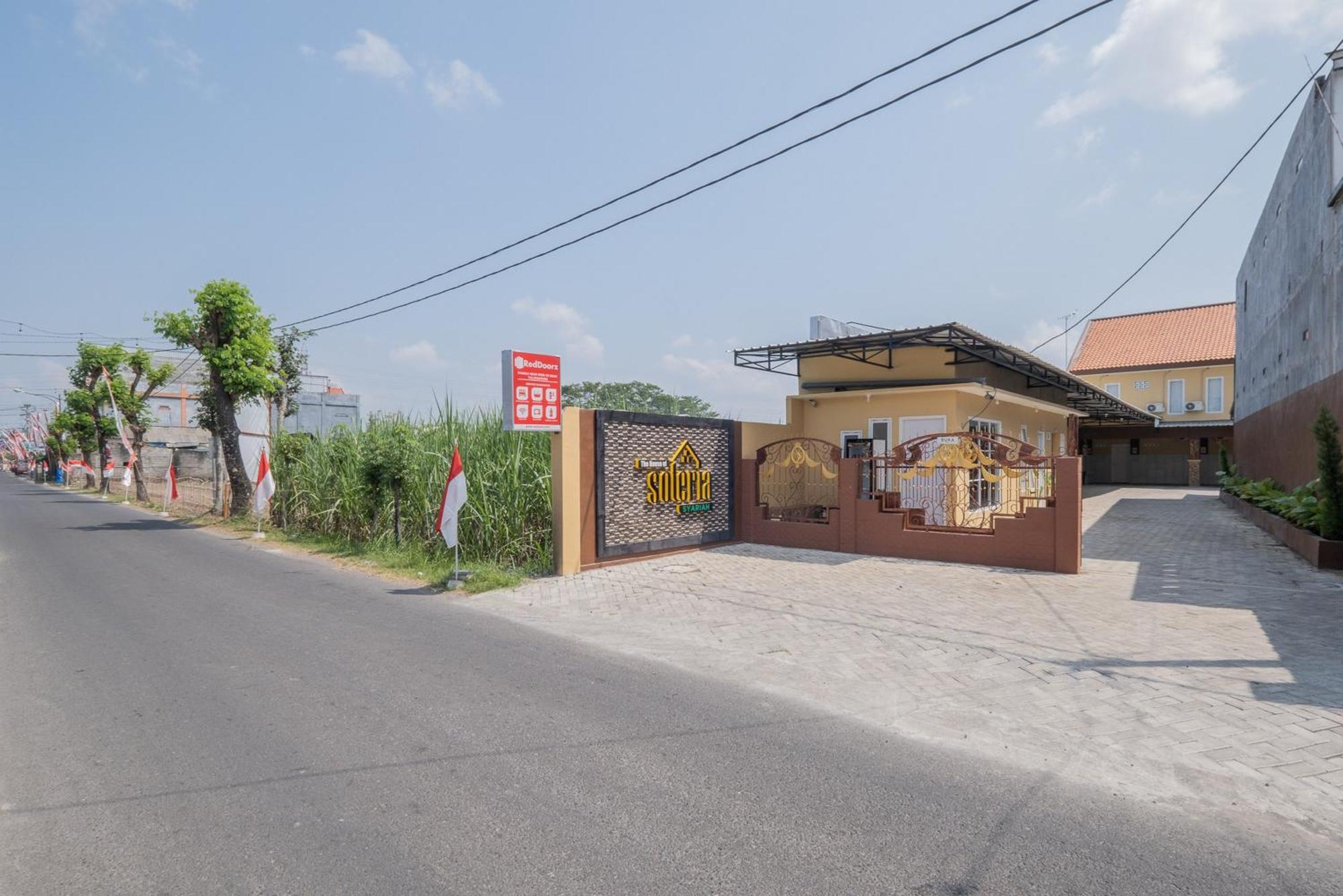 Reddoorz Syariah Near Rsud Dr Iskak Tulungagung 호텔 Kedungwaru 외부 사진